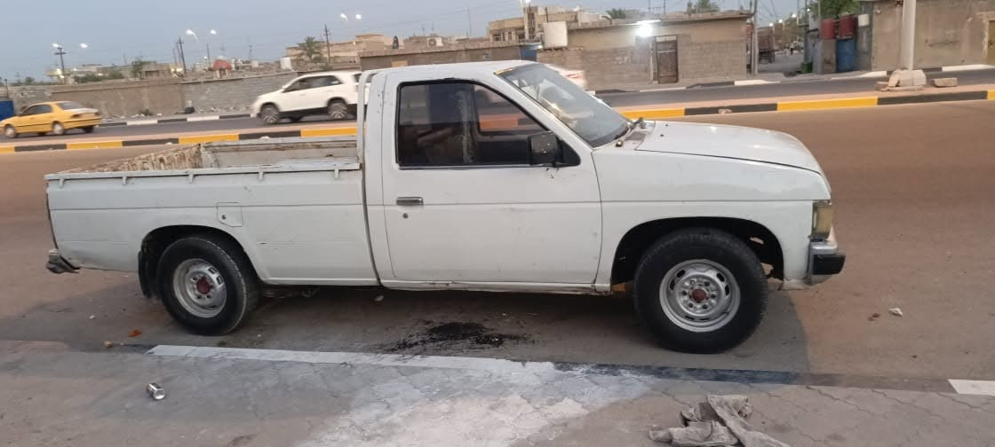 بيكم مستحيه موديل ٩٤ رقم بصره سنويه ٢٧ محرك بي تبخير  شاصي بي فطر تخم تاير مكان بصره زبير سعر ٣٥ وبيه مجال ***********
