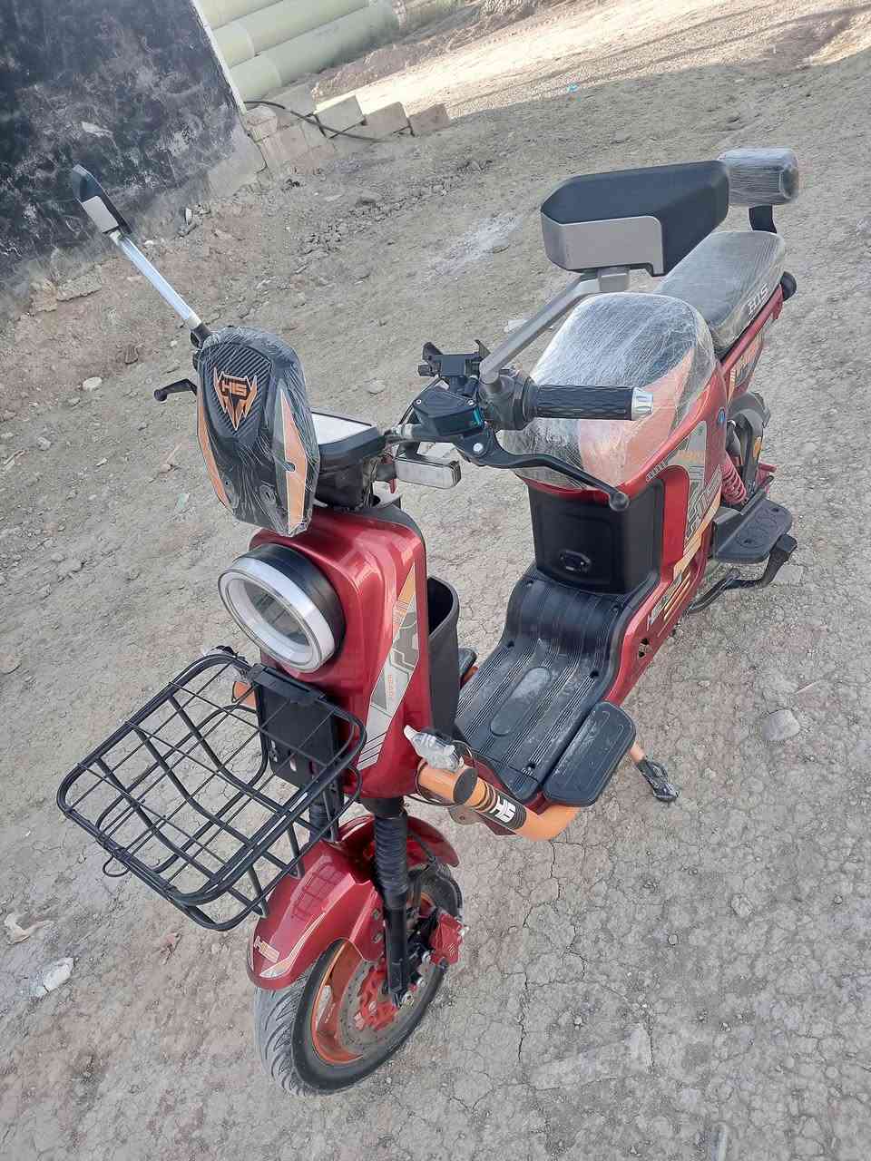 دراجه HIS صارله سبوعين عندي والكل يعرف سعر الجديد بيش 5 بطاريات دبل 38 امبير فدشي رهيب ومعروف بلجوده مالته الدراجه زيرو زيرو زيرو مكفوله من الشخط ومن كلشي برغي مملعوب بيه سويج عدد 2 بصمه عدد 2 دراجه جديده رايده 450 الف للتواصل رقمي *********** متوفر واتس اب
