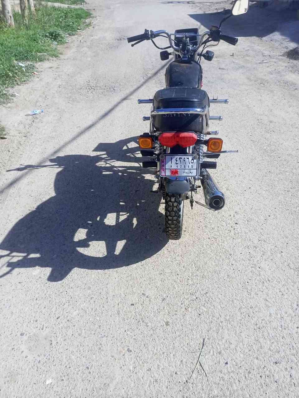 السلام عليكم للبيع دراجه سيفان خمسه كير بدون اوراق مكينه مامفتوحه السعر 350 المكان بعقوبه زهره ***********/***********
