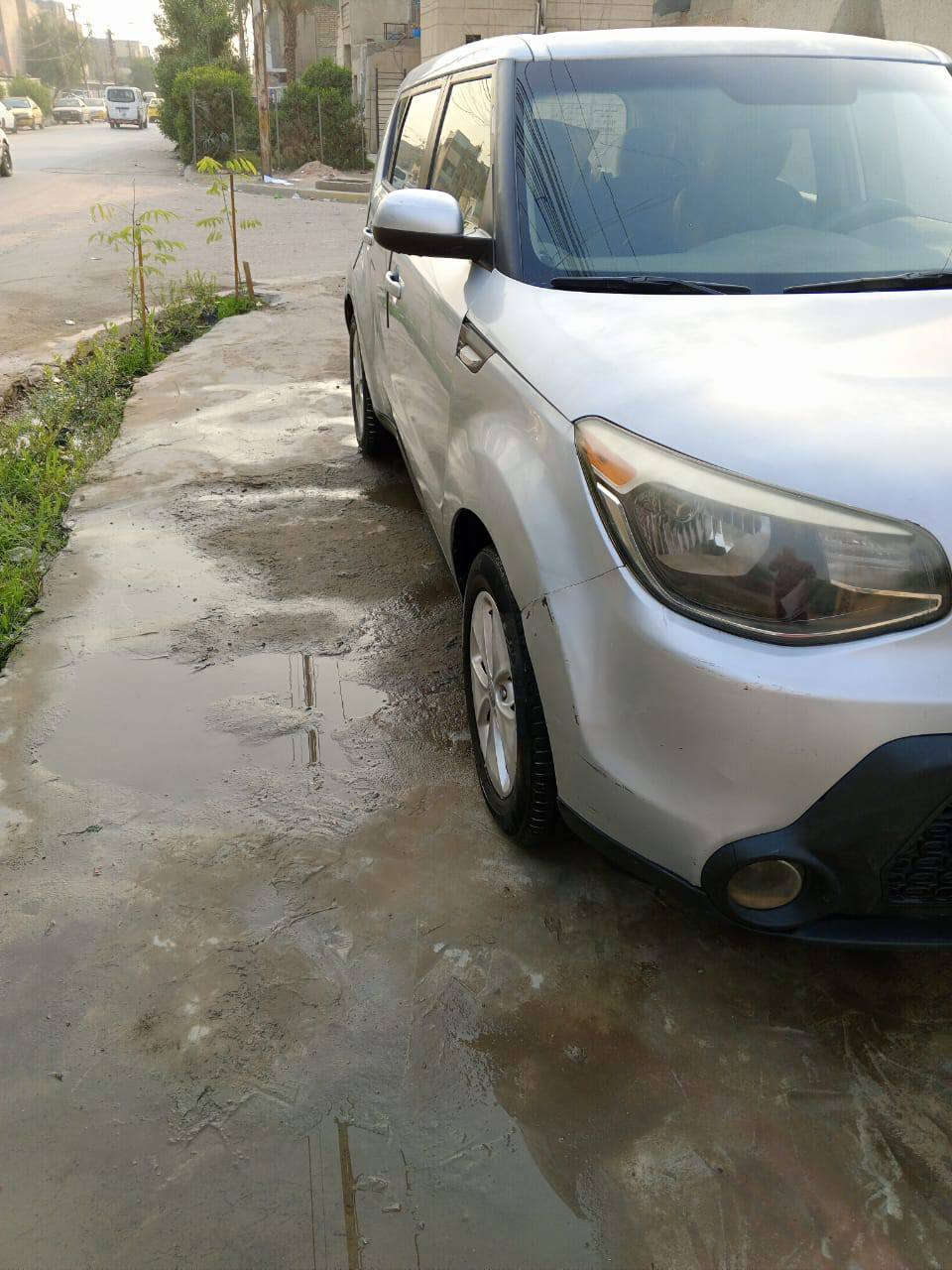 صول موديل 14 لون سلفري محرك 1600 GDI بأسمي رقم بغداد  /كفاله عامة عدا بارد باب سايق اقل من شبر حداديه نص عمر تبريد عاطل /السيارة نظيفة بمعنى الكلمة وارد أمريكي بدون يرباك
العنوان /البلديات قرب الامن العامه 
مبايل /*********** أبو محمد
السعر / 110 بيها مجال بسيط
