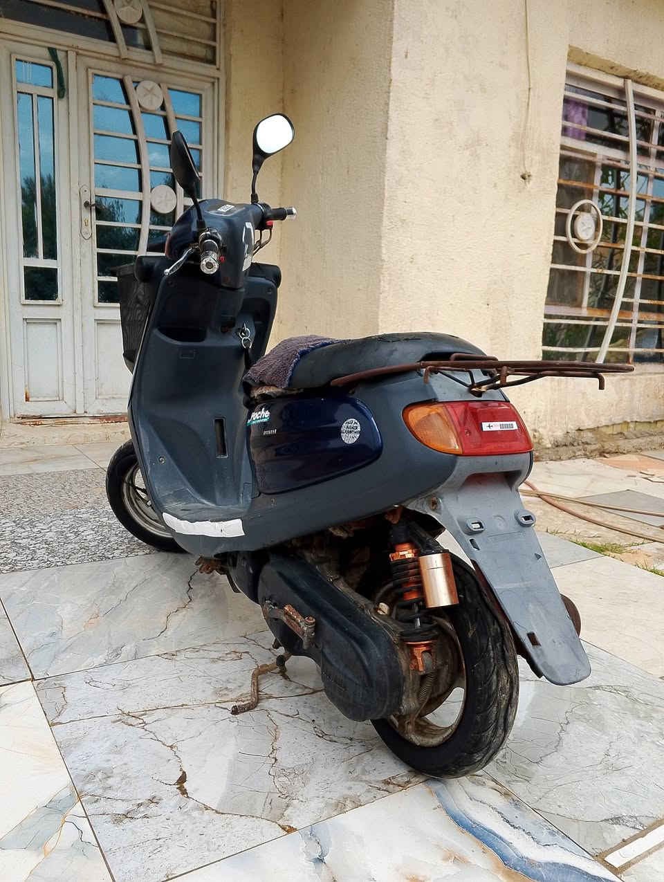 السلام عليكم دراجة ام السله للبيع مكينه خرسه مامفتوحه شرط كفرات مرايه الدراجه اي نقص مابيه ترايك وين مايعجبك كله بلاديه  السعر 350 وبيه مجال بيع مستعجل مكاني بابل المسيب رقمي ***********
