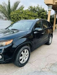 للبيع كيا سورنتو 2012 وارد امريكي رقم بغداد انكليزي بسمي  السياره مصبو...