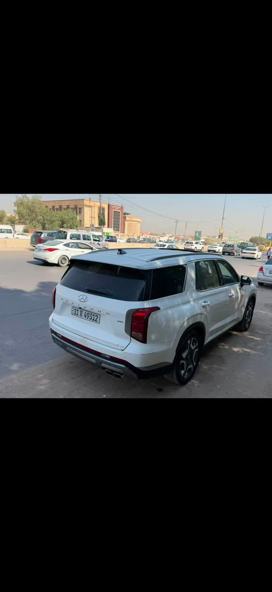 هونداي بنسايد موديل 2024
وارد أمريكي صور الحادث مرفوقات بل منشور 
سياره فول واحد على واحد 
سياره بسمي ماشيه 20 ألف 
سعر السياره 235وبيها مجال 
رقم الهاتف ***********
