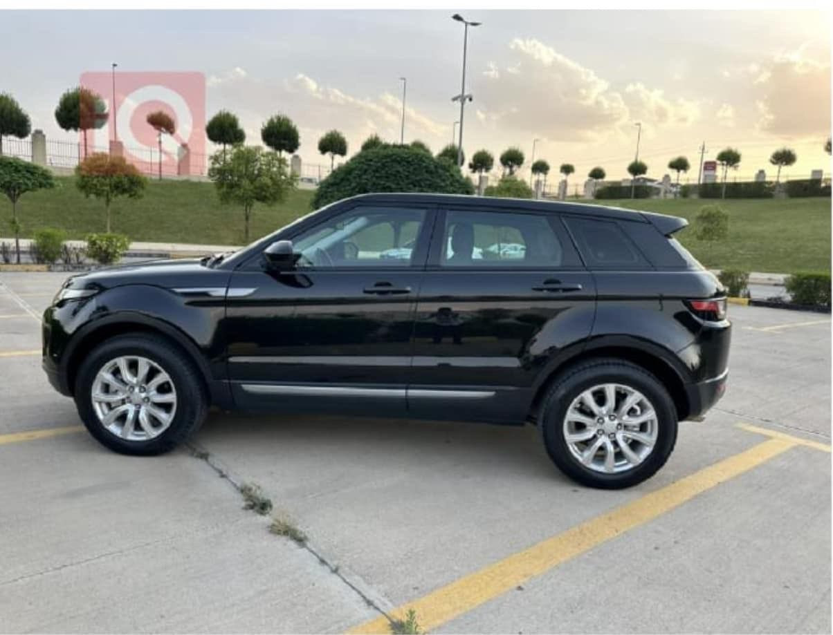 🚘 رانج روفر إيفوك – 2019
🎨اسود × سقف بانوراما 

📍 ماشيه 60 ميل

🪑 كراسي جلد كهرباء + ذاكرة

🔘 بصمة تشغيل + دخول بدون مفتاح

❄️ تكييف ثنائي Dual Zone

🛣️ مثبت ومحدد سرعة

📷 كاميرا خلفية

🚨 حساسات أمامي وخلفي

📱 شاشة تاتش + بلوتوث وUSB
Uh
🔁 مرايات ضم كهرباء

🛡️ أنظمة أمان ABS / EBD / ESP + Airbags

💡 إضاءة LED / زينون

🌧️ سستم إضاءة

🌍 وضعيات قيادة Terrain Response

الاتصال ***********
السياره مكفوله من الصبغ والتبديل 
فقط مكينه مفتوحه ومصلحه وجاهزه شغاله وتمشي وترايك وين متريد واني منزل سعر المكينه من السياره 
عارضها ب١٧٥
