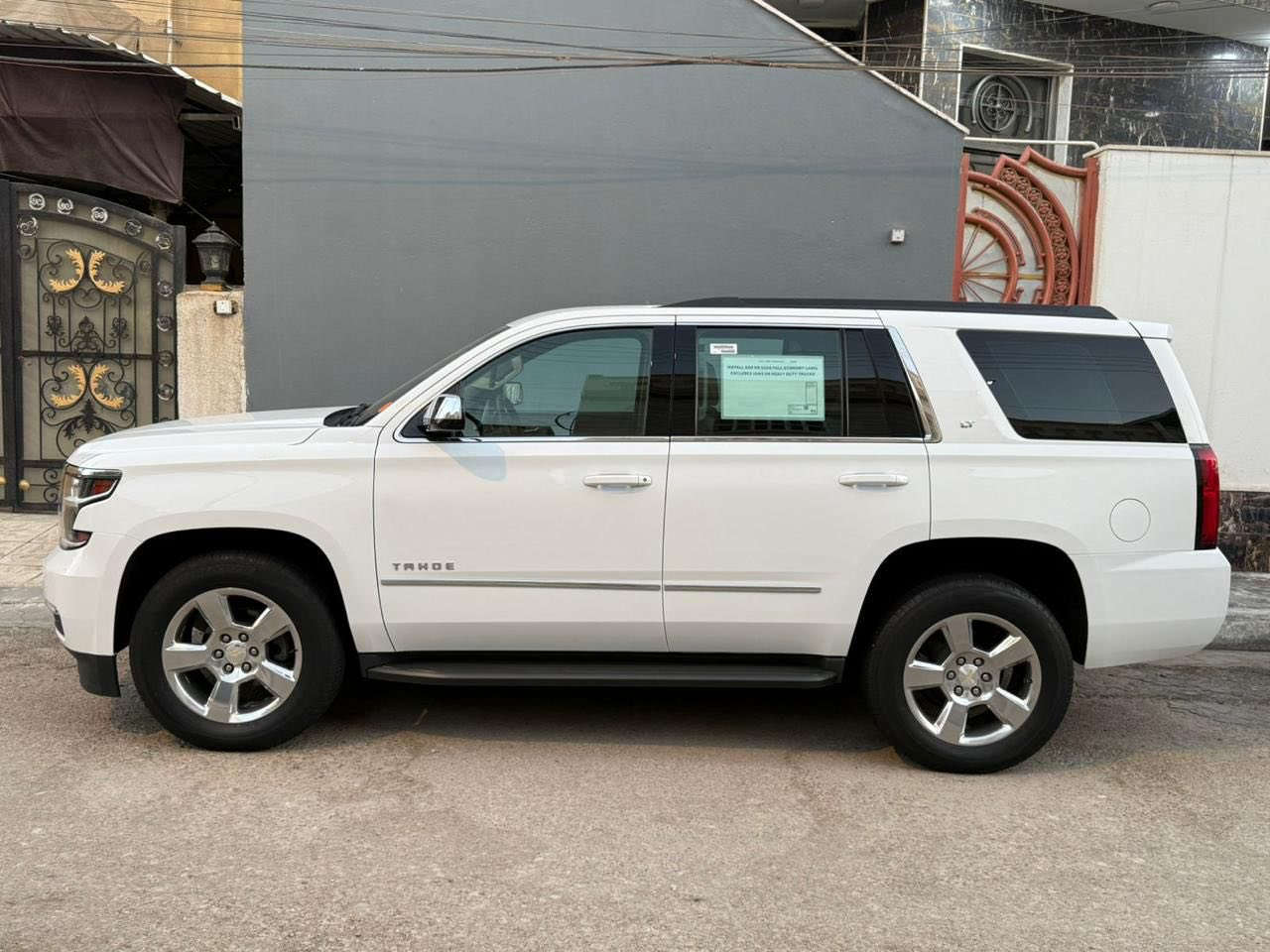 السلام عليكم تاهو موديل 2019 خليجي وكاله المنصور هزه ورقم بغداد الجديد بأسمي كفاله ضربه وتبديل وصبغ وبارد حته دعاميات مكينه وكير كفاله بدون فتح عله 
ماشيه 87KM حقيقي 
وضع الشركه جديده السياره
السعر:360
العنوان: بصره 
رقم الموبايل:***********
