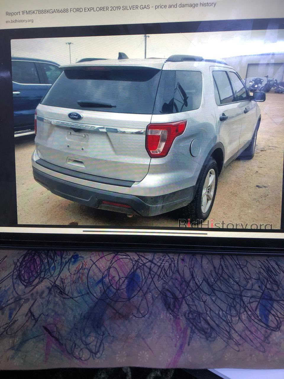 رمضان كريم
فورد اكسبلورر موديل 2019 
محرك 3500 
كشن كهرباء 7 راكب 
3 قطع تبريد 
شاشه عارض وتبريد لمس 
لد خلفي امامي  بروجكتر ولايت زنون عدسه 
رقم انكليزي بسمي وسنويه جديده 
ضايفلها منضومه غاز يعني كلش قتصاديه وخدميه 
تخم تاير وباتري جديد وسياره جاهزه 
بيه قطعتين صبغ ارباك ستيرن فقط بدون داخل 
صور الحادث مرفقه بل منشور 
مكانها نجف وسعرها 180 
***********
