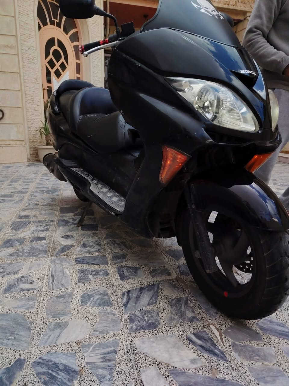 فورزا 0.8 للبيع
مرقمة نينوى شرط تحريل
كامله من كلشي كهربائيات شغاله كامل
سعرها 12$
مكاني موصل حي الصديق
غير متواجد على الفيس نهائيا
اتصل عالرقم ***********
