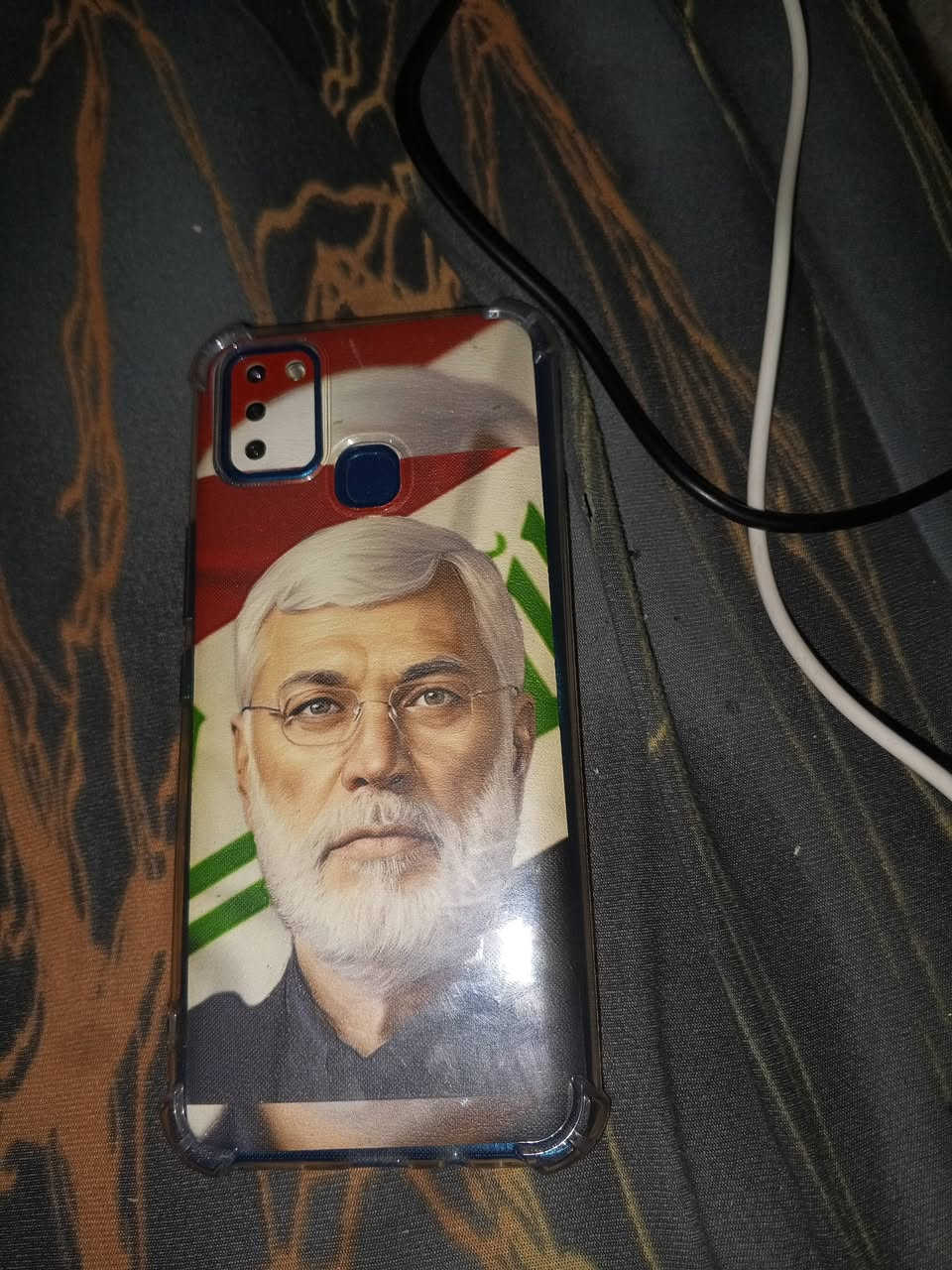 انفنكس نضيف وحلو وشحنه يخبل رايده ب60 قفل ***********
