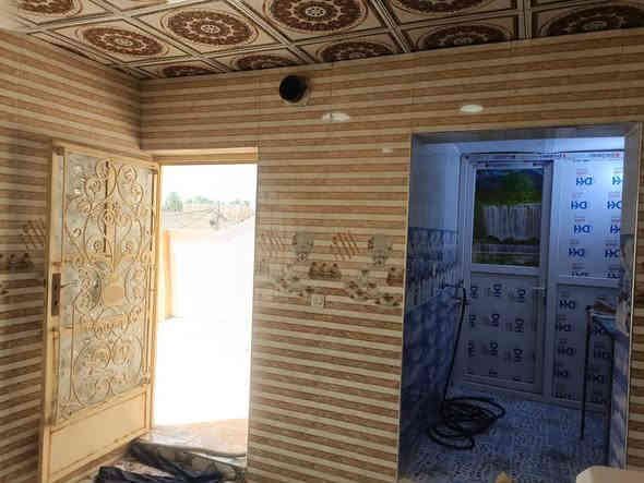 🛑🛑 للبيع 
بيت طابو زراعي سند 25
المساحة 208 م
طابقين (كل طابق عبارة عن بيت متكامل )
يحتوي الطابق الاول على : غرفتين + صالة + استقبال + صحيات خارجية و داخلية
و مطبخ 
الطابق الثاني غرفتين و مطبخ و صالة و صحيات 
البيت نظيف جداً
و موقع مميز قرب بيت استاذ خالد النجار 
.
.
.
.
للتواصل :
زورونا في مكتب نجمة المدحتية للعقار مجاور صيرفة الأمين
أو الإتصال على 

*********** محمد أبو مهدي الخيكاني 
*********** حسام ابو سبأ الخيكاني 

.
.
"نجمة المدحتية" بوابتك الرصينة نحو عالم الأستثمارات العقارية 
#اكسبلور 
#عقارات
#استثمارات_عقارية
