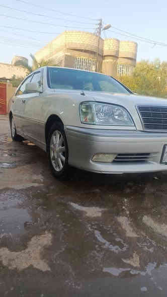 السلام عليكم للبيع جنون دكمتين كرستال اصل سياره جديده مكفوله من الكص والضربه سياره جديده مكينه ديفور الجبير مكينه كير خير من الله 
علمن السياره نقل جثه فقط شغط مضبوط 100 بل 100 
بسمنه السعر 110 وبيهه مجال الاستفسار اتصال ***********
