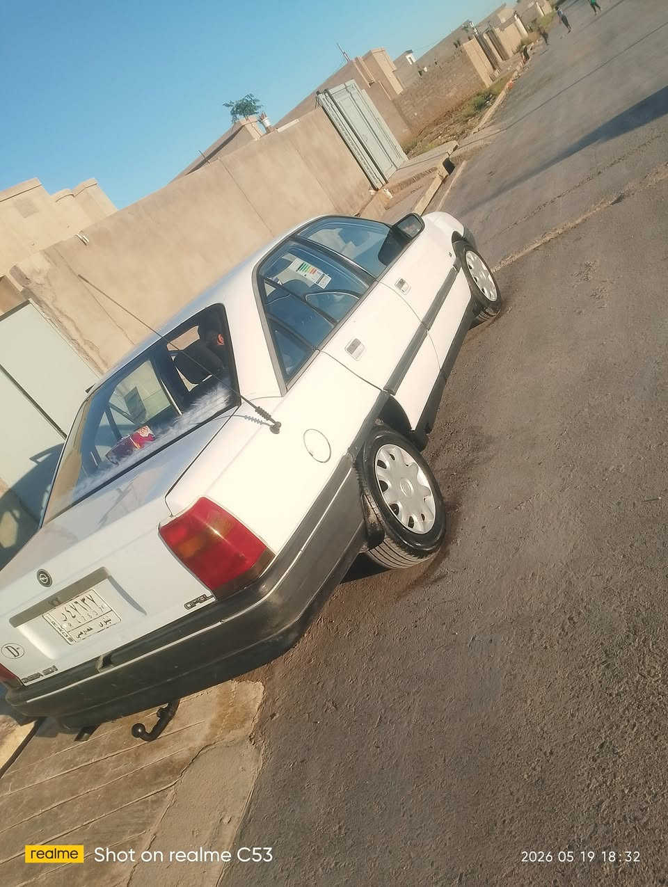 اوميكا للبيع حجم ٢٠ موديل ٩٨شرط تحويل سعر ٣٠ بي مجال قليل للاستفسار ***********
