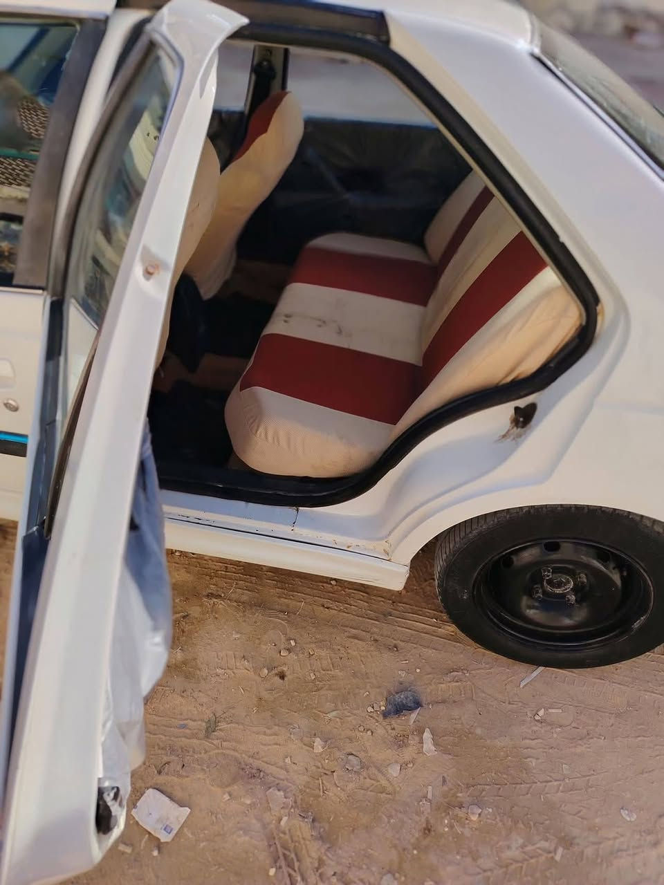 سلام عليكم ورحمه الله
بيجو بارص مديل 2015  السعر 45 وييه مجال قليل
قطعتين صبغ اثر شخوط مكفولة من ضربة القوية باب سايق وباب الورا عكس السايق بس صبغ
تبريد ما بيه شي بس صوندة مال كمبريسر تبدلها وشغل منظومة مكفولة
رقم قادسية راعيها بنجف 
سنويتها لل27 
گير مكينة كفولات بيها مكينة مديل 2025

تخم تاير جديد 
باتري جديد سيارة جديدة حيل ما متعوبة 

 ***********
