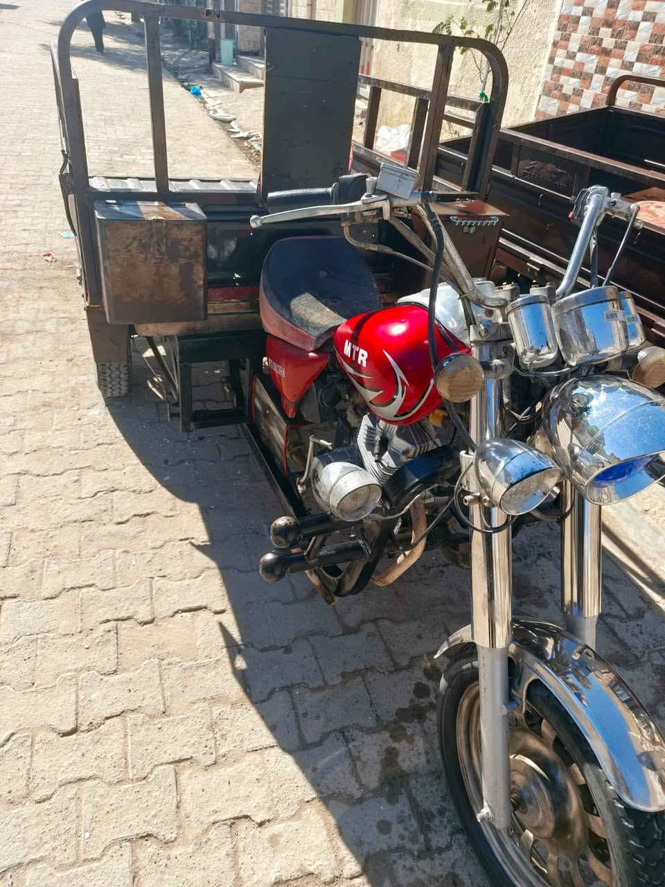 السلام عليكم ام تي ار كلك موديل 2007ماعايزه برغي نظيفه بمعنه الكلمه اكاتبك عن السرقه700قفل لاتصال على رقم ***********
