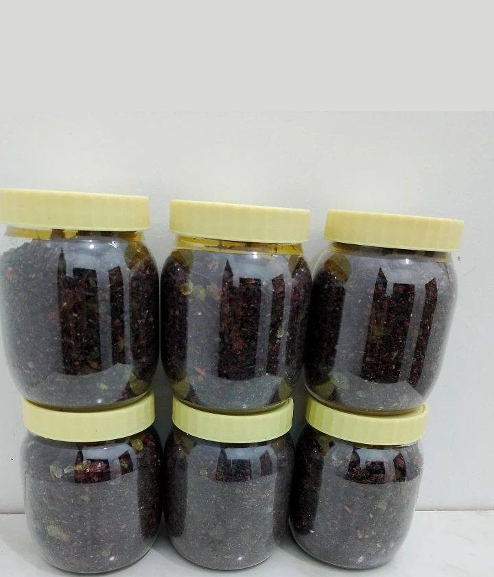 ✨ متوفر بخور ريحته تجن ✨  
عطر للبيت وبضمانتي الشخصية  
فوحان قوي وراحة تدوم بالبيت كله  

💰 سعر العلبة: 5,000 د.ع  
🚚 توصيل داخل الحسينية: 2,000 د.ع  
🚚 توصيل المحافظات: 5,000 د.ع  

للحجز والطلب: راسلني خاص


**إذا كنت صاحب هذا الإعلان وتريد حذفه لأي سبب، رجاءا أرسل رسالة إلى الدعم الفني**