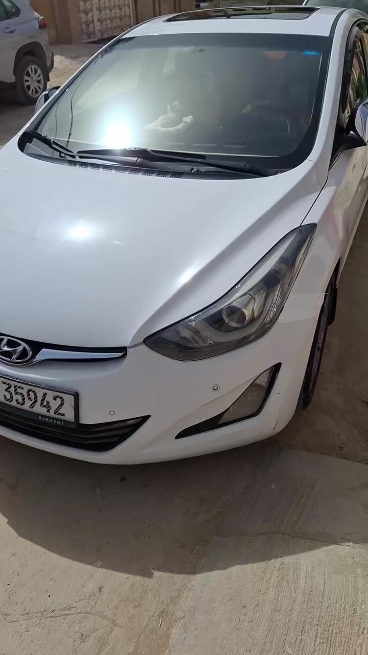 متاح النترا ٢٠١٥ رقمه بغداد دولي بأسمي مكفوله كفاله عامه ماعدا خشم البنيد بيه صبغه الاصلي انشلع بمقدار ٤ أصابع وشبر بارد بباب العبري والباقي مكفوله من الصبغ وللضربه والبارد والسياره فول مواصفات وماشيه ١٥٦ الف كيلو وسبير مانزل ومكفوله من كير ومحرك وحداديه وتبريد وباقي التفاصيل بالفيديو مكاني الحله البكرلي وللاستفسار *********** واعتذر على الرد بالتعليقات وسعره ١٣٠ وبيه مجال
