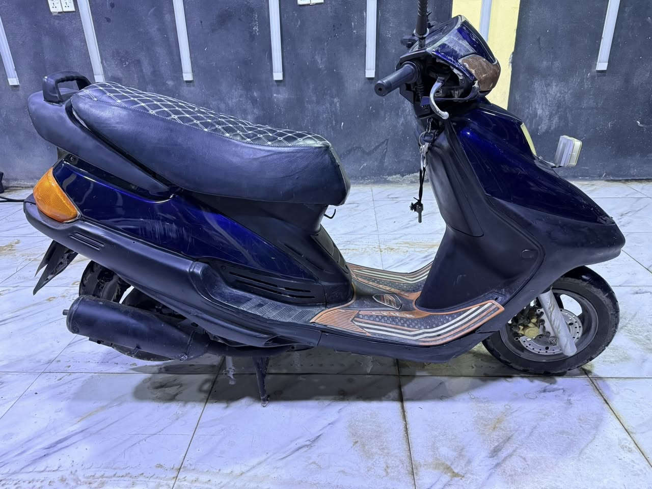 دراجه فضائي نظيف محرك نظيف ممفتوح كهربائيات كلها شغال تشغيل سلف هندر سعر 300 وبي مجال ***********
