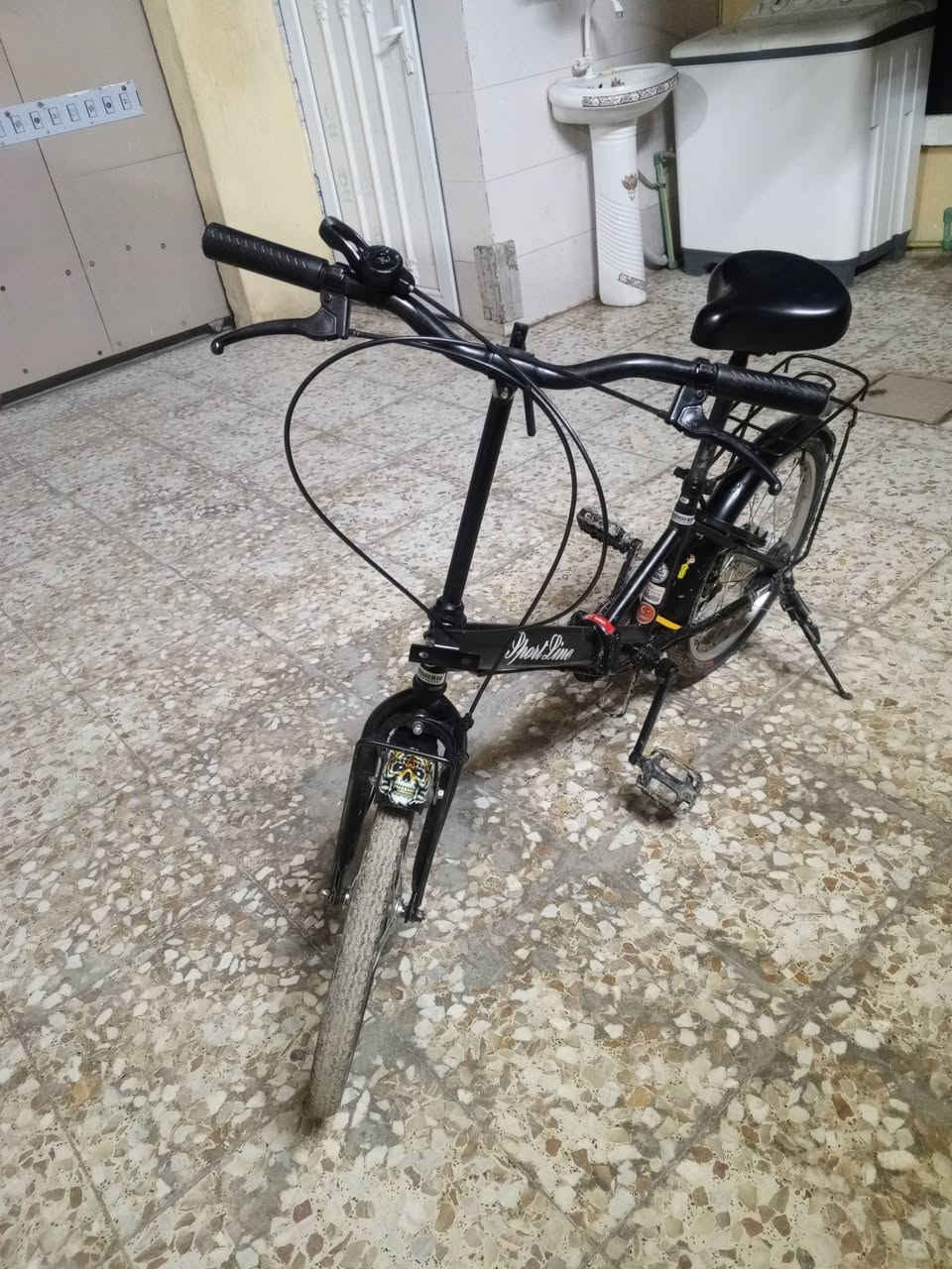 السلام عليكم لبيع بيسكل طبكة حجم 20 ياباني اصلي جديد السعر 90 مكاني ابو غريب الشهداء التواصل ***********
