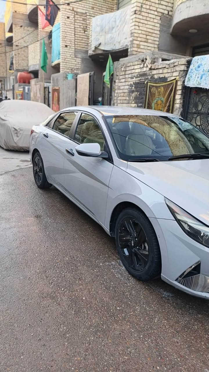 سلام عليك لنترا وأرد مريكي محرك 2000  دوش الكير سفتي السيارة جاهزة سيارة بسمي ماشية 65 صور الحادث مرفوقات وي صور وسونار العنوان بغداد شعلة رقم ***********
