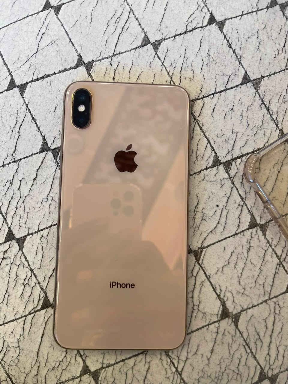 سلام عليكم
ايفون Xs max جهاز نضيف بمعنه الكلمه شاشه اصليه فقط بيهه فطر بصيط بالشاشه مماثر فيس ايدي شغال كامرات صوت كله شغال ذاكرته 256 بطاريه بدلتهه قبل سبوع شحنه يطول يوم كامل السعر 160 الف مكاني بغداد حي التراث رقمي *********** بي فقط واتساب

