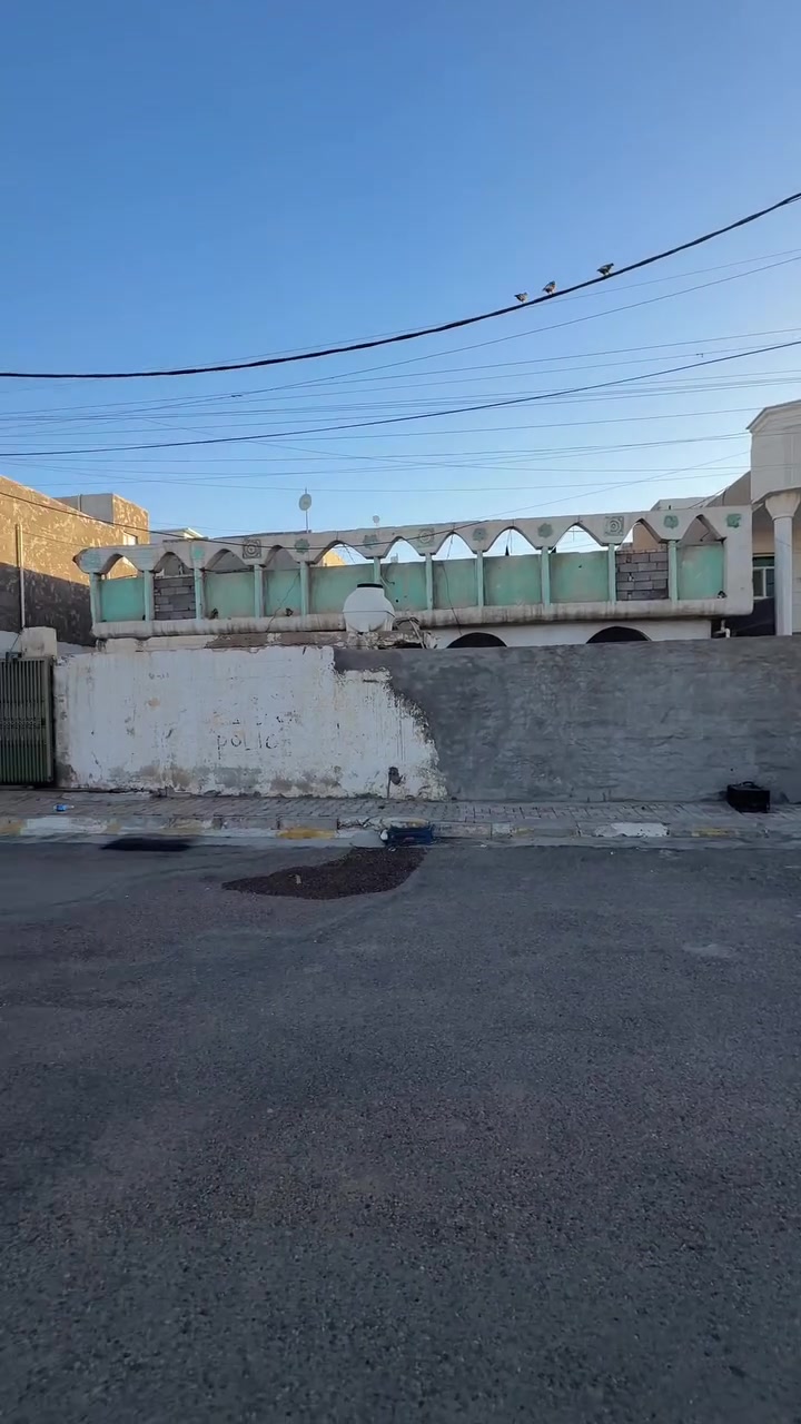 الدار معروض للبيع يعتبر قطعه 
موقعه ممتاز جدا 
شارع 30 متر 
مساحه 450 متر
طابو صرف تحويل مباشر 
للاستفسار زياره مكتب الملكي او لاتصال
***********
