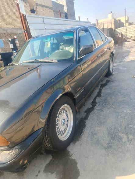 سلام عليكم BMW525
للبيع السياره خير من الله 
مكينه وكير حاويه +صدر 80بل ميه
قرفتها يرادلها ترتيب  ودعاميه الاماميه السياره جاهزه
للبيع +مراوس السعر 45وبها مجال 
*********** بي وتساب مكان ابو غريب
