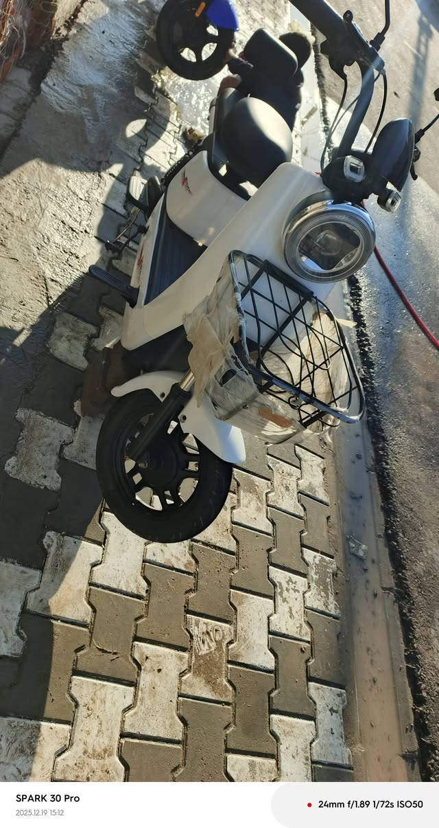 السلام عليكم دراجة شحن للبيع موديل 2025  سرعتهة 60 تجي 3 نمر و لايت عالي ناصي و دراجة ماخذهة من شهر 8 و اريد ابيعهة  و اريدهة ب 300و بيهة مجال مكاني ديوانية حي العسكري حي الصدرالثالث و ما طابة تصليح شلع و البطاريات لا منفوخات ولا بيهن شي عل ضمان او مراوس ب ماكس عدلة و انطي فرق


**إذا كنت صاحب هذا الإعلان وتريد حذفه لأي سبب، رجاءا أرسل رسالة إلى الدعم الفني**