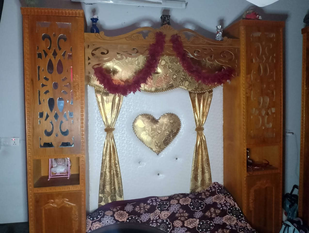 غرفه نوم خشب ثقيل بالواقع أحلى من الصور السعر مليون وميه بي مجال قليل الاتصال على  الرقم *********** غير متواجد عالفيس دائماً
