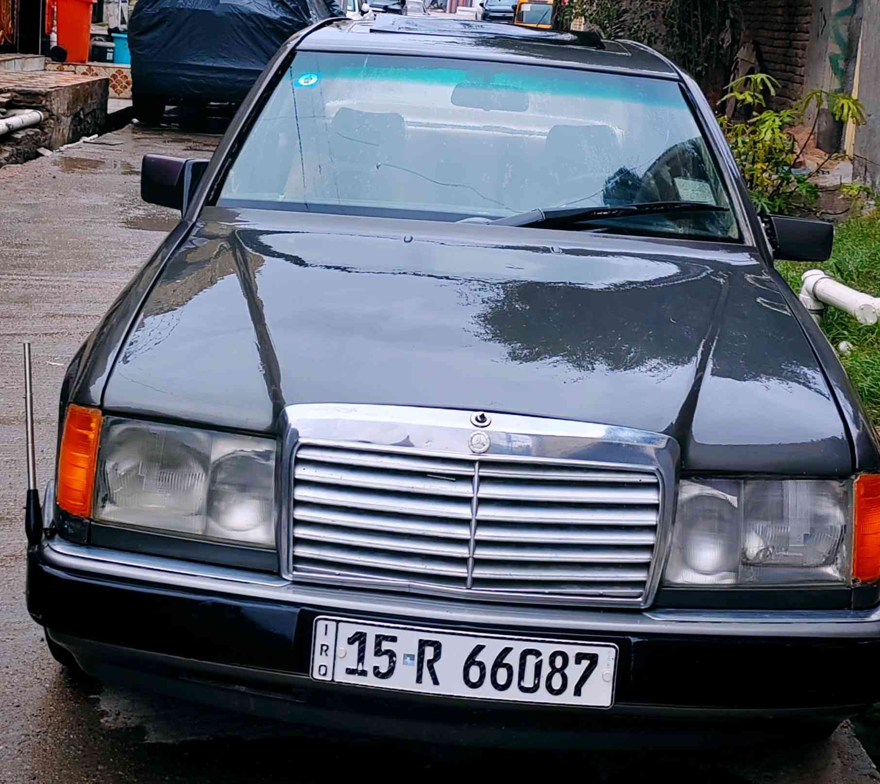 للبيع؛
مارسيديس دب 1989
السعر 45$
المكان ؛ذي قار قضاء الرفاعي 
للأستفسار ***********
