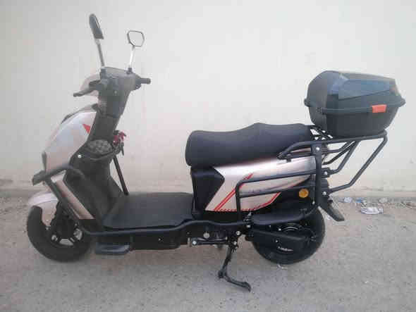 السلام عليكم ماطور شحن للبيع 
شركت نايسي شكل السكنس الحديث المميز
 المميزات
 تايرات جدد
رجوع بك  مع مثبت سرعه
ثلاث سرع 
ابريكات دسك ابو الدهن
مدرع من كل الجوانب 
لايت زنون مع دبل اشاره
لون الماطور المميز عسلي
بطاريات ام ال32امبير 
ام بي اثري 
ثلاث انضمه تشغيل 
اسويك وتحكم عن بعد وبصمه عدد2
قبل 20يوم اخذته 1150
بعده وضع الشركه فول 
السعر الحالي 1000 مليون وبيه مجال
للاستفسار ***********
