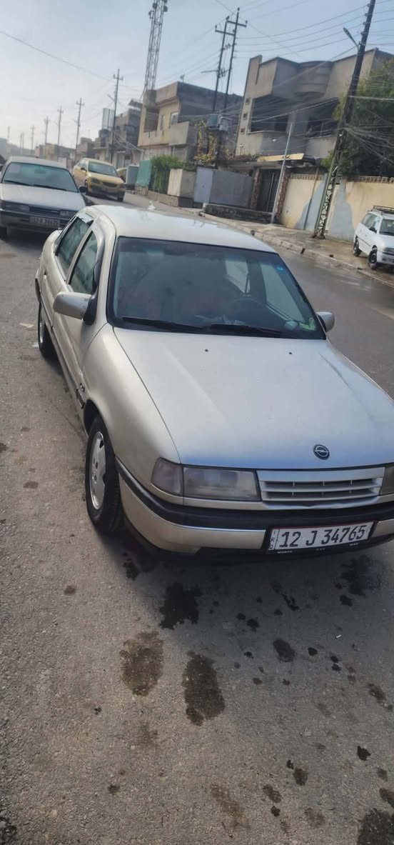 السلام عليكم اوبل فيكترا موديل 91 حجمها السياره 18رقم دولي نينوى كربون بنزين بيها سياره باسمي ضخم تايات جديده صدر جديد باتري جديد سياره جاهزه ما تصرف عليها دينار مكاني الموصل الساحل الايسر ***********
