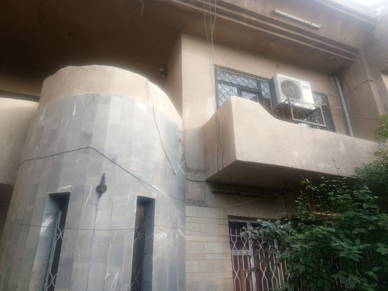 ***** تابعنا ليصلك كل ماهوا جديد *****
            🔥🔥بسعر مناسب جدا 🔥🔥

دار للبيع 🏠🏠

حي الوحدة ثاني بيت عن السايدين ( قرب مستشفى السلام) 

مساحة الدار 300 متر مربع 

دار طابقين 

للتواصل والاستفسار الاتصال على الارقام التالية 

***********
***********
***********
