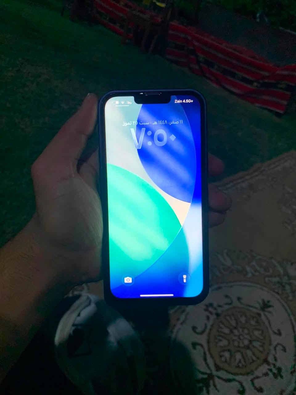 إسلام عليكم
آيفون 13 برو ماكس 
مبدل بطاريه اصليه +شاشه مبدله اصليه 
والضهر مكسر بس مغلف ١٧ برو ماكس
مكان الرمادي الكورنيش 
الاستفسار اتصل ***********
