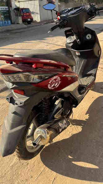 السلام عليكم 
سكنس لد رياضيه 
دراجه للبيع جديد
مزوده بكلشي بلادي 
رمبه بشهر 9 مأخذه وموجود وكاله 
الله شاهد ماخذه مليون و700 وموجوده مكاتبه
وهسه سعره مليون و400 وبيه مجال
العنوان بغداد الزعفرانيه 
هاتف 📞 ***********
