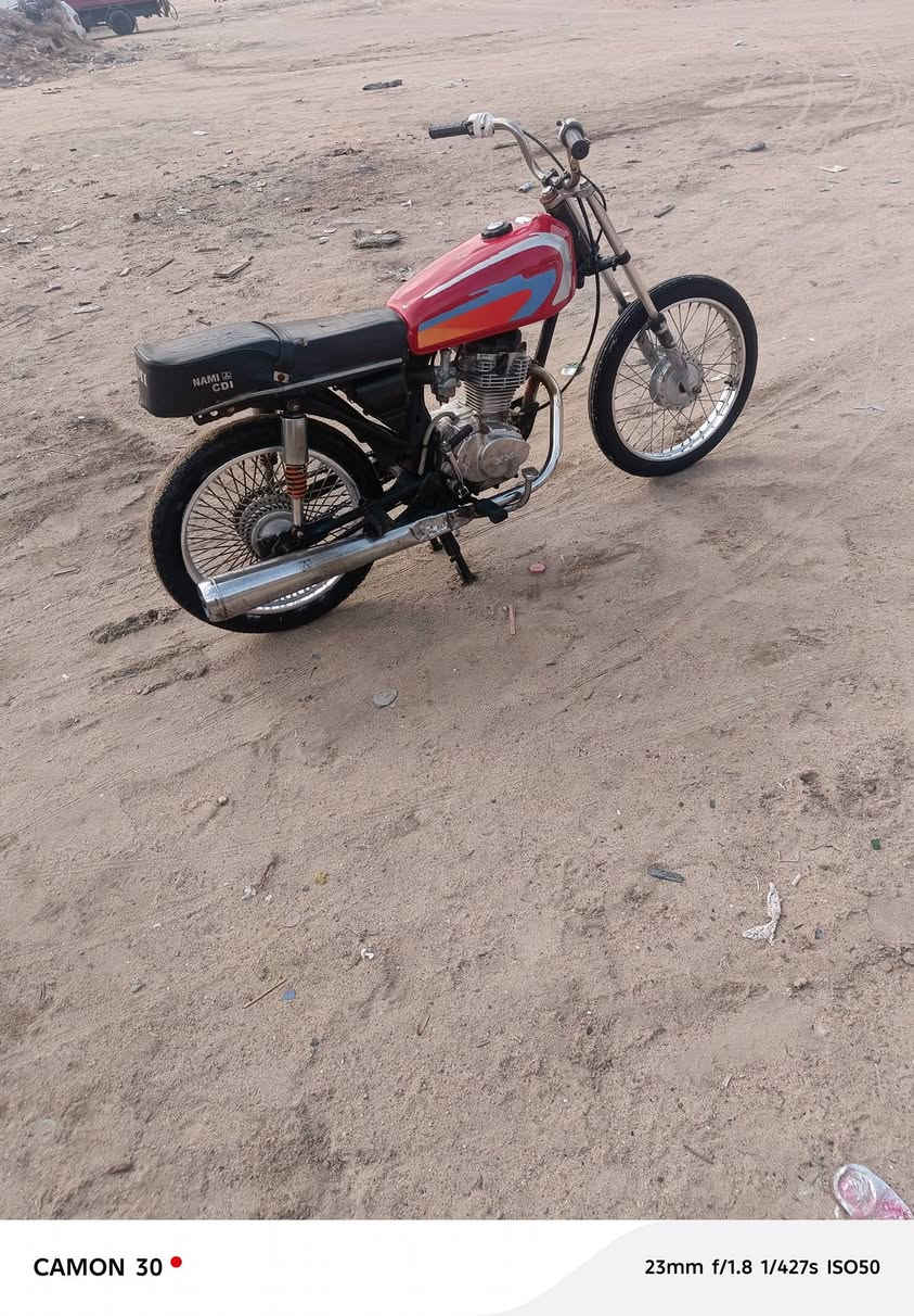 دراجة البيع يراني مكينة نضيفة دوات مكفولة سرقة سعر 300 وبية مجال ***********
