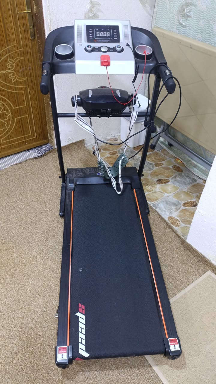 سلام عليكم عندي جهاز جري البيع شغال مابي شي جديد مصالي هواي من اشتريته يتحمل وزن 120 مكاني بصره حمدان شراي يراسلني وبيكم خير وتدللون اريده نهايته 300هاذ رقمي (***********أبو دعاء)
