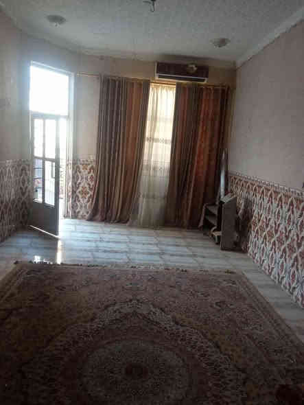 بيت للبيع 

مساحة 132م 

طابو زراعي 

يحتوي على
 
-استقبال 
 
-صاله 

-غرفه 

-صحيات خارجية 

-حمام. داخلي 

العنًوان / الحمزة الغربي _شارع علي قماره

السعر ٥٣ وبي مجال 

للاتصال والاستفسار 
***********
