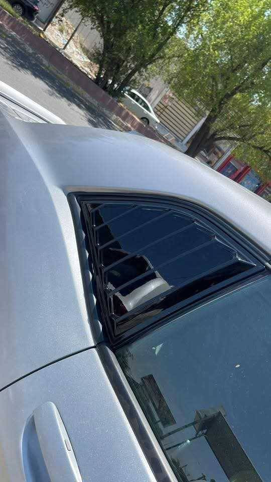 للصيف 🔥ضروري تحط سكوبات جانبيه تخفف حرارة غرفة   سيارتك ✅✅حاليا متوفرة سكوبات مثلث جانبيه  تشالنجر
             اسود طافي🌑 ولامع 🪩 وكاربون 🪩
            كماليات زين الزعيم للسيارات الرياضية


**إذا كنت صاحب هذا الإعلان وتريد حذفه لأي سبب، رجاءا أرسل رسالة إلى الدعم الفني**