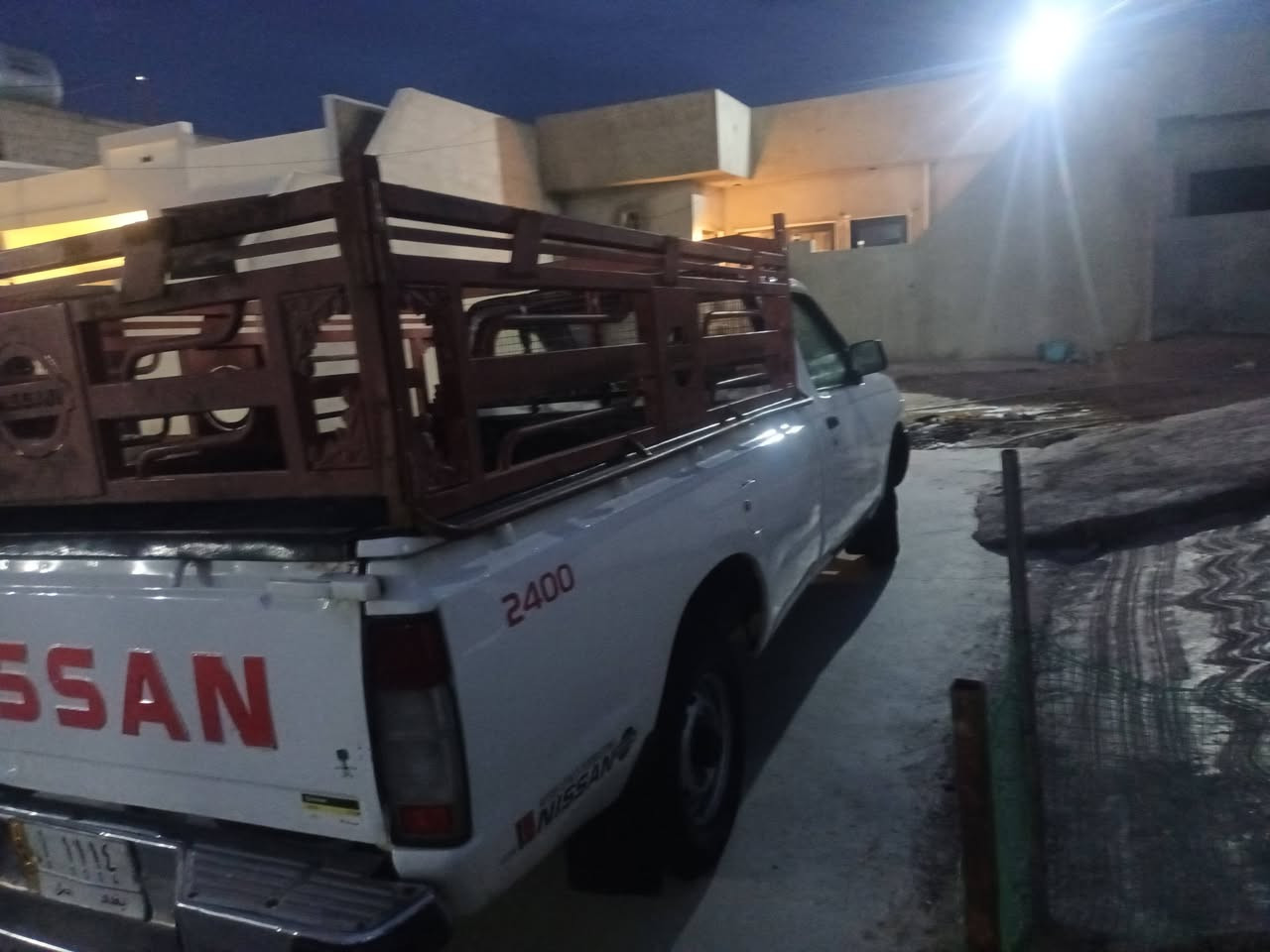 نيسان ٢٠٠٢ بؤ فرؤشتن تحوسل ئسلي بةناو خؤمة شةرت وكالةو تحويل سةيارةكة زؤر جوانةو نمونةية دعموليدراوي نية كيرو مكينةو ئكسلو تاخم بيش بةشةرت سةيارةكة جايزةو هيناو ئيشة ***********  ***********
