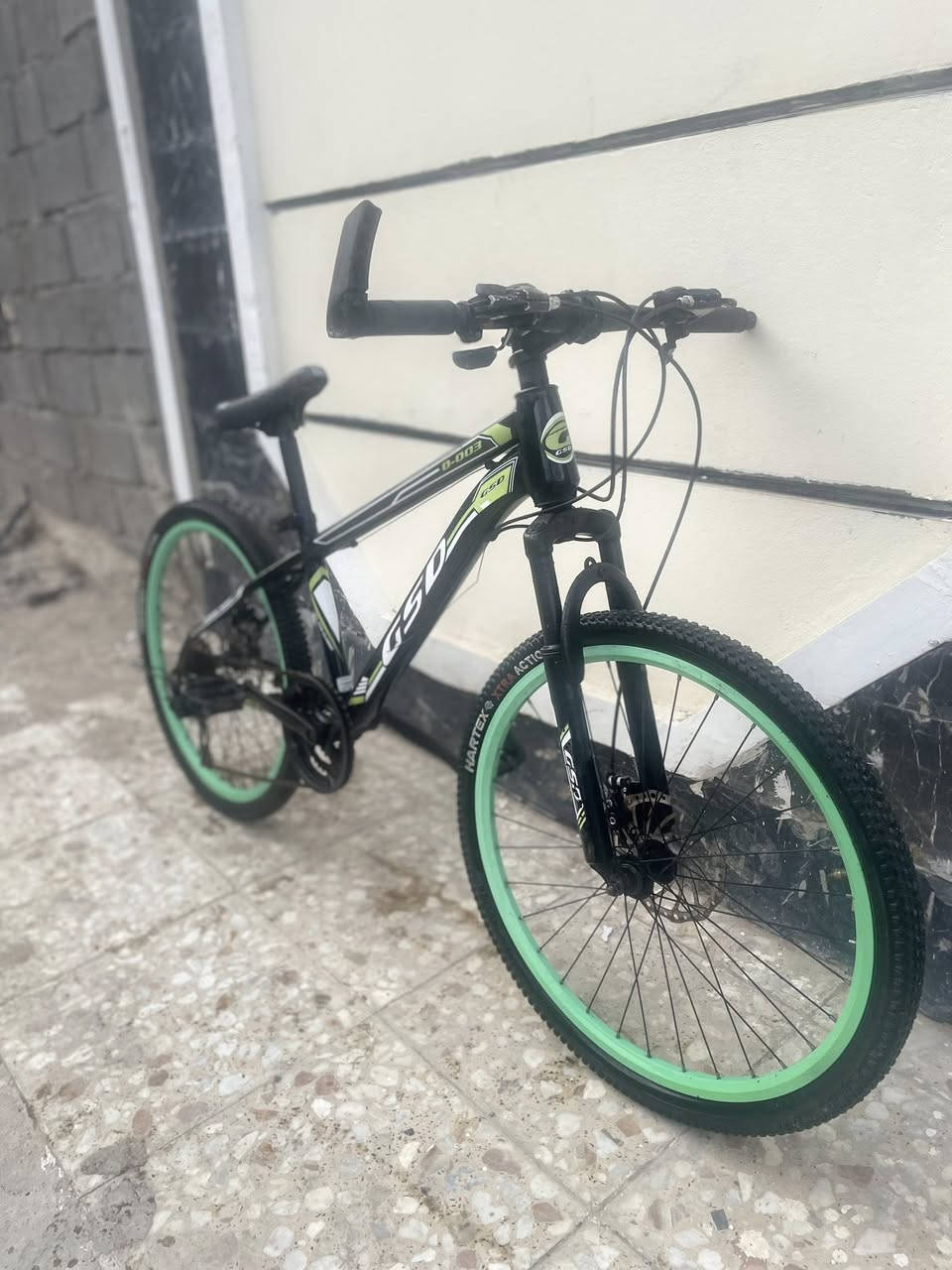 السلام عليكم بايسكل BMX
ماركه GSD البايسكل نضيف كلش ناقصه بس بريكات السعر60الف السعر مناسب اخو البلاش المكان الامين الثانيه *********** -***********
