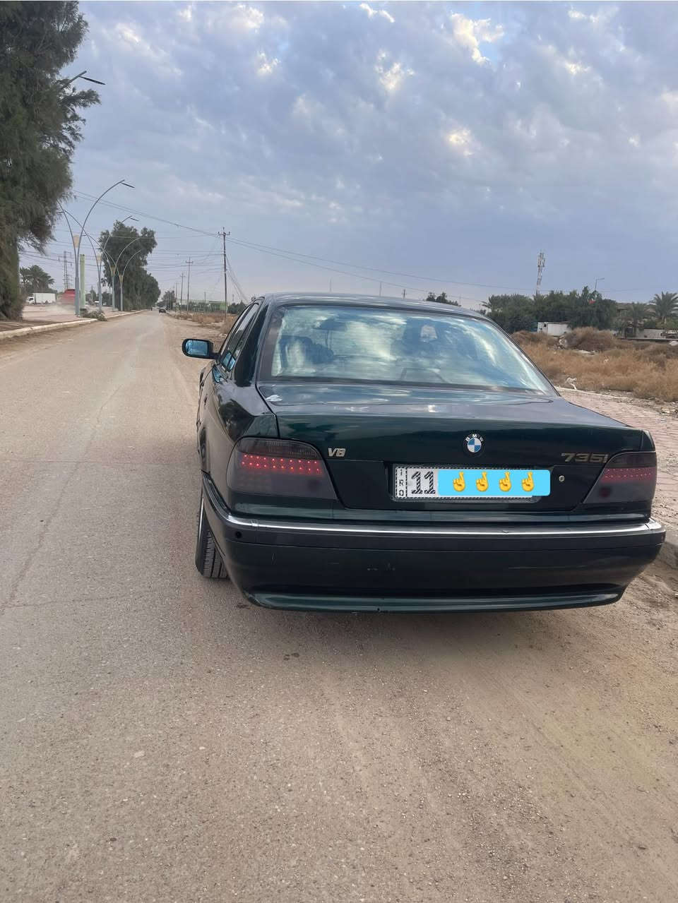 السلام عليكم سياره للبيع BMW / 735 /V8موديل 1998تحويل ثانيوم كير ومكينه مكفولات وبيها شويه ملاحضات بل كشر مكان بغداد المحموديه باقي تفاصيل خاص سعر 65وبيها مجال حك جيه ***********حمادي فنر الطائي
