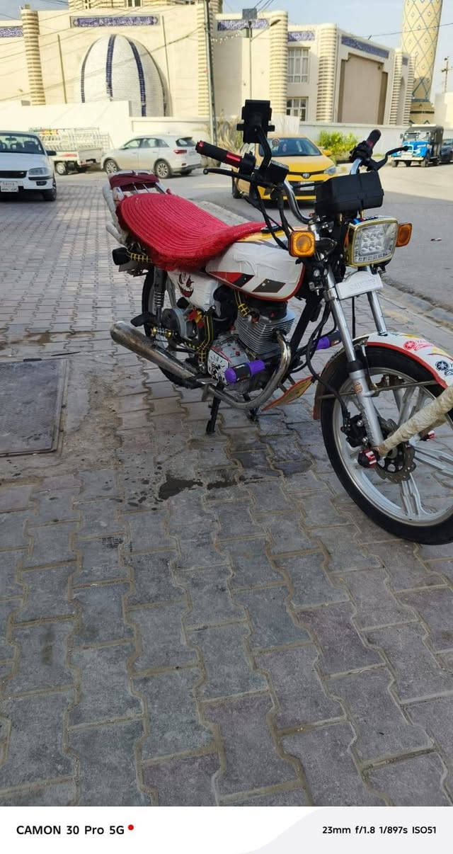 دراجه للبيع او مراوس موديل ٢١ سيفان عيب مابي دراجه كهربايات شغاله ديالى سعديه ***********
