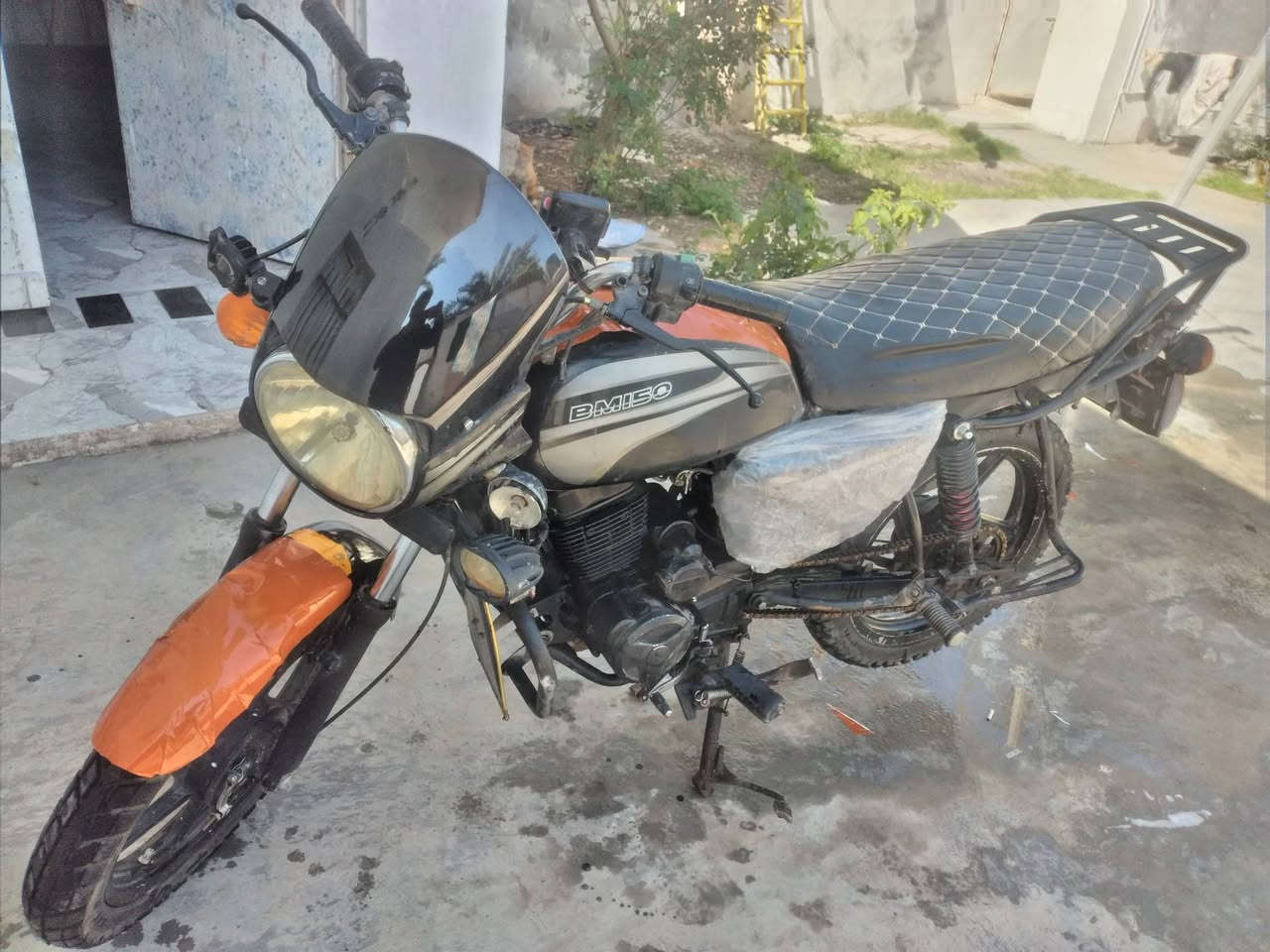 اعاده نشر بسبب الوعود الكاذبه دراجه BM موديل 20 نضيفه نقصها شغلات بسيطه مكينه ناعمه خير من الله لاتبخير لاتنقيص كهربائيات كامله مراوس او بيع  مكان شهربان ***********
