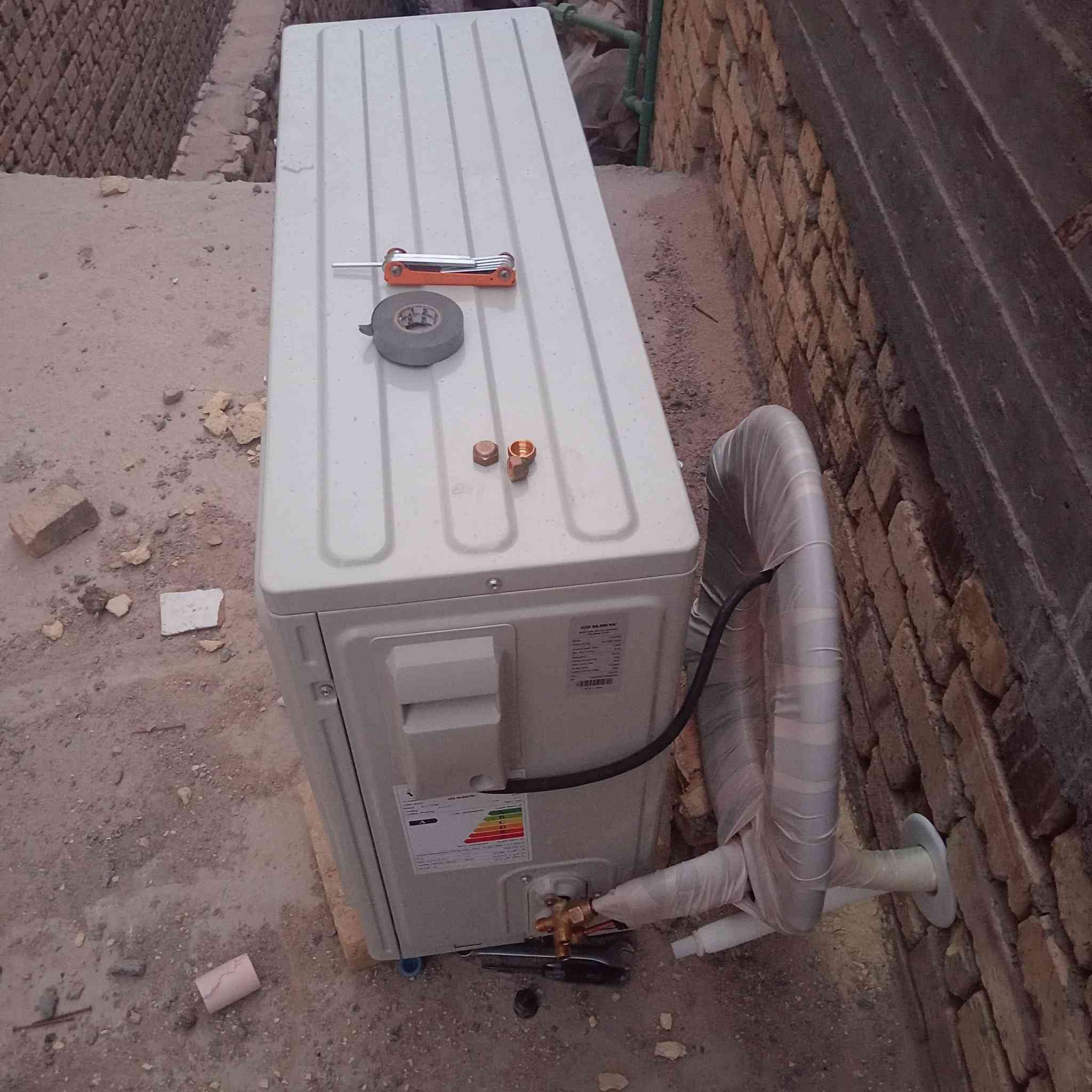 مستعدي لنصب وغسل وصيانة السبالت وفي انسب الأسعار
***********
 ناصريه مركز
