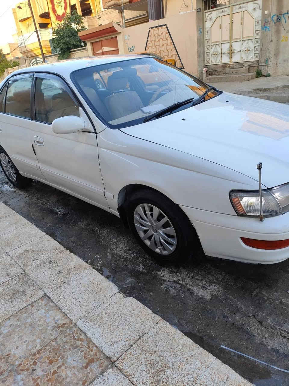 السلام عليكم ورحمة الله وبركاته
🔴سياره كورولا (فرخ بطة)
🟠 موديل 1993
🟢كير شرط
🔵تبريد ثلج🥶 +تدفئه 
⚫ تخم تواير جدد 
 //السعر (55)وبيها مجال 
للاستفسار(***********)
