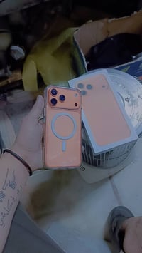 آيفون ١٧ برو ماكس • اماراتي • طك كارتون