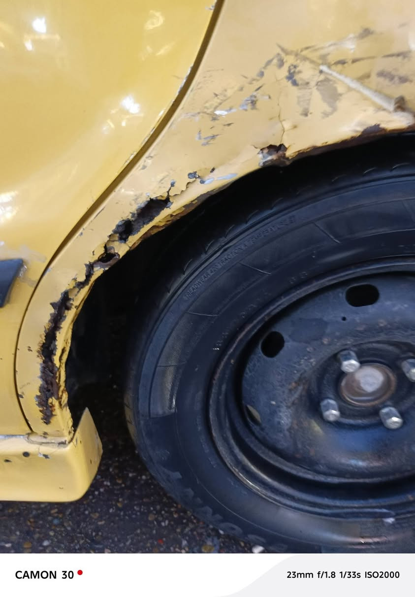 سلام عليكم بسبب مواعيد كاذبه
سمند 2010 لواحت نكليزي هيه وغرامه مصفره 
تحويل ثاني يوم 
سياره غير من الله 
وكير مكينه خير من الله 
لا تنقيص ولا تبخير
سياره حلوه ونضيفه بيها خياس بلهلال فقط داخل مابيها سياره مرتبه كهربائياتها كلها مرتبه ومرجعيها ع بلاد بدنه وبناكت وضفيره كلها جديده معمره ومرتبيها ترتيب سياره بنيدها تعبان ودعاميه شوي تعبانه 
عنوان بغداد الاعظمية 
***********
سعر مال بيع ٢٣ وبيها مجال
