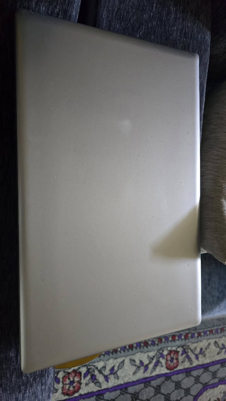 سلام عليكم للبيع دراسه او طباعه يستخدم قيم وخذ مكاني بغداد كراده ***********
