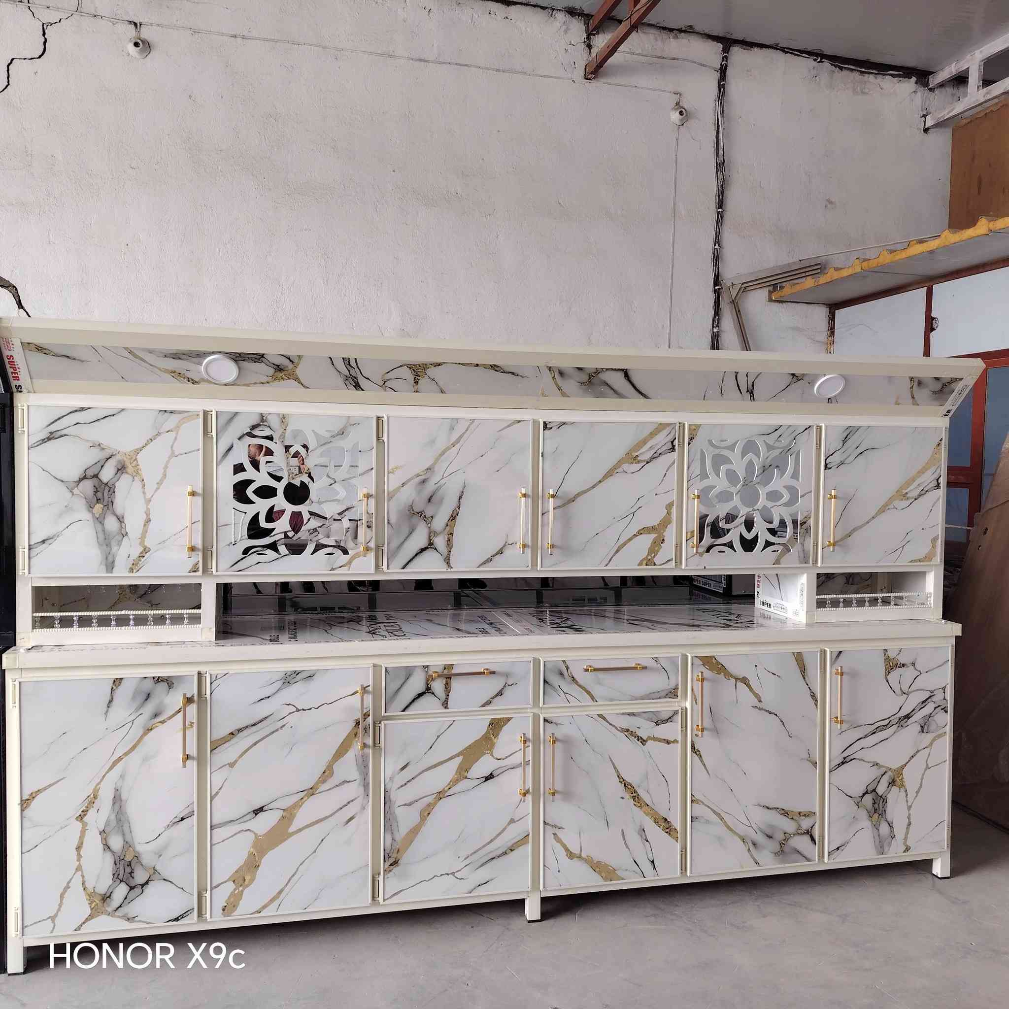 لأن المطبخ هو قلب البيت، صممنا لكم أجود وأرقى المطابخ التي تجمع بين المتانة والأناقة.
✅ تصاميم عصرية تناسب جميع الأذواق.
✅ دقة في التنفيذ واستغلال ذكي للمساحات.
✅ تشكيلة واسعة من الألوان والنقشات الملكية.
​📍 العنوان: الشارع العام - قرب جامع الخضر.
📞 للاستفسار والحجز: ***********]
أعلام                                                                    Rasool Adil 💜✌️
