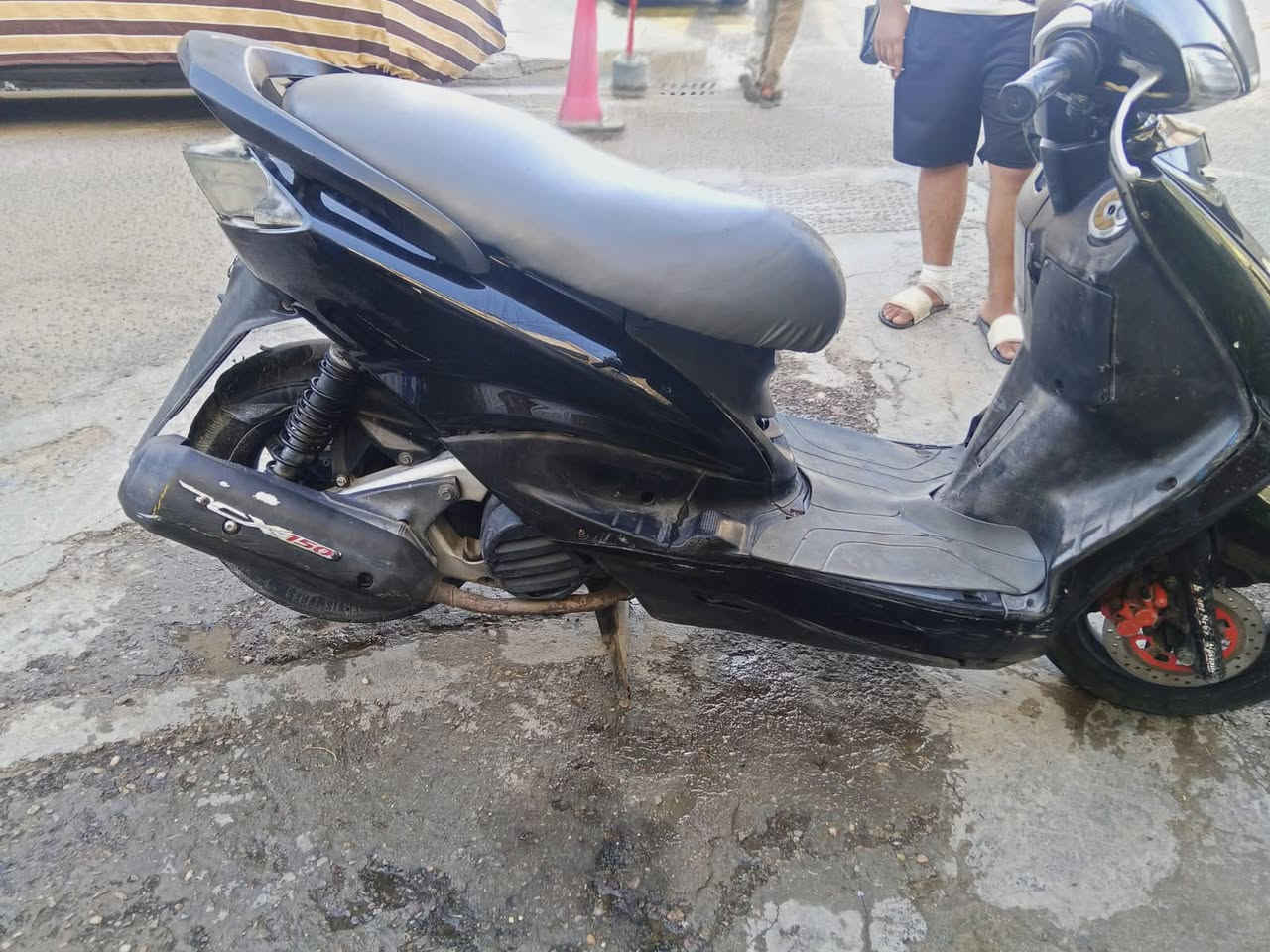 دراجه سكنس 140
تجفيت جديد شغاله سلف وهندر كهربائيات كيجات كلها شغاله دراجه نضيفه وخير من الله 

سعر 425 وبيها مجال قليل 

***********
