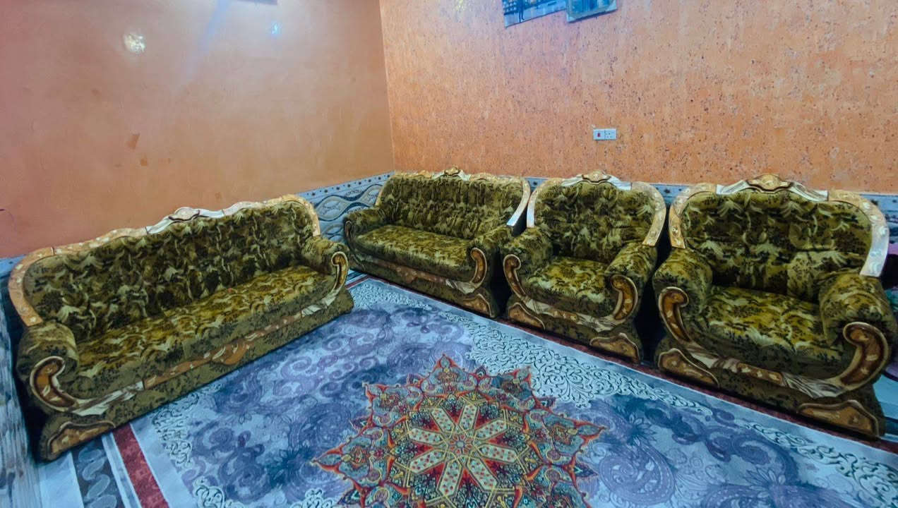 سلام عليكم 
تخم قنفات للبيع ٥ قطع النظافه ميه على ميه شوفت عينك المكان القرنه الشرش الجلعه لتواصل على رقم واتساب او اتصال *********** السعر 350
